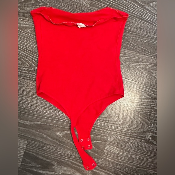 Strapless red bodysuit from Garage - Picture 3 of 3